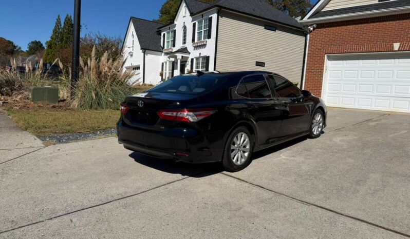 
								2020 Toyota Camry LE full									