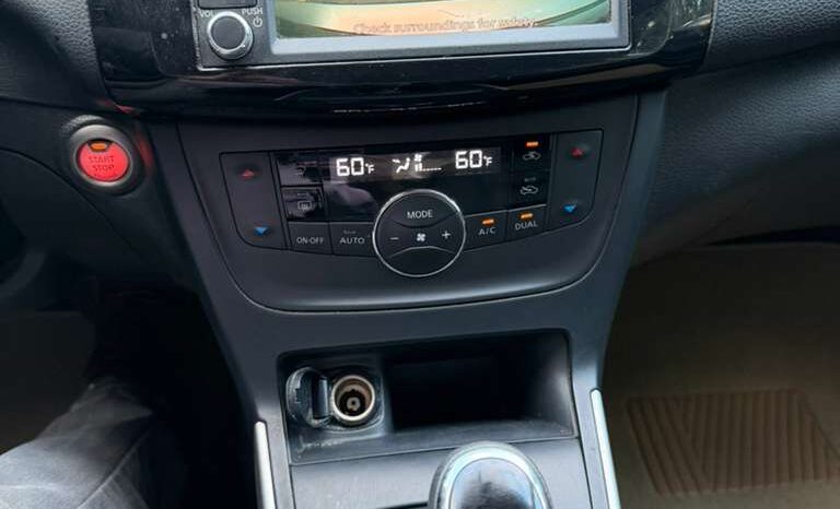 
								2019 Nissan Sentra full									