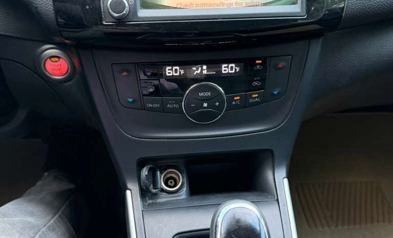 
								2019 Nissan Sentra full									
