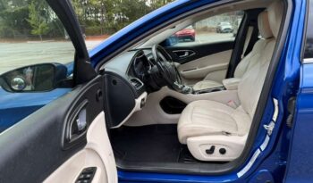 
										2016 Chrysler 200 full									