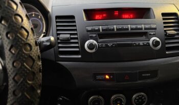 
										2009 Mitsubishi Lancer full									