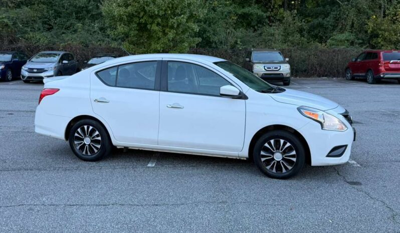 
								2019 Nissan Versa S full									