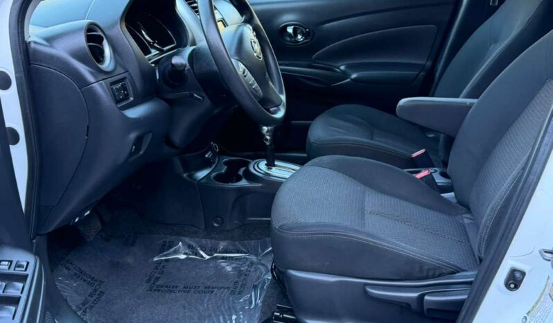 
								2019 Nissan Versa S full									