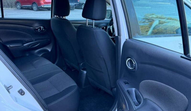 
								2019 Nissan Versa S full									