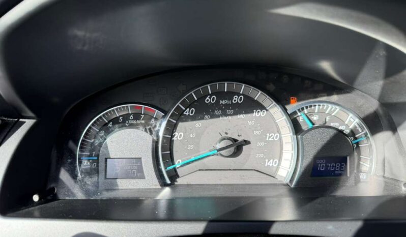 
								2013 Toyota Camry SE full									