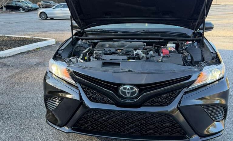 
								2019 Toyota Camry full									