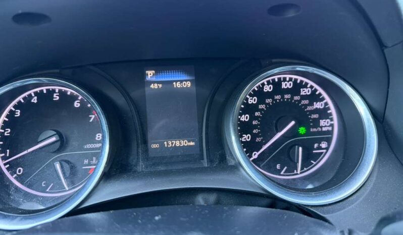 
								2019 Toyota Camry full									