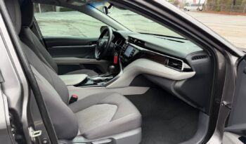 
										2020 Toyota Camry full									