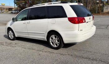 
										2006 Toyota Sienna full									
