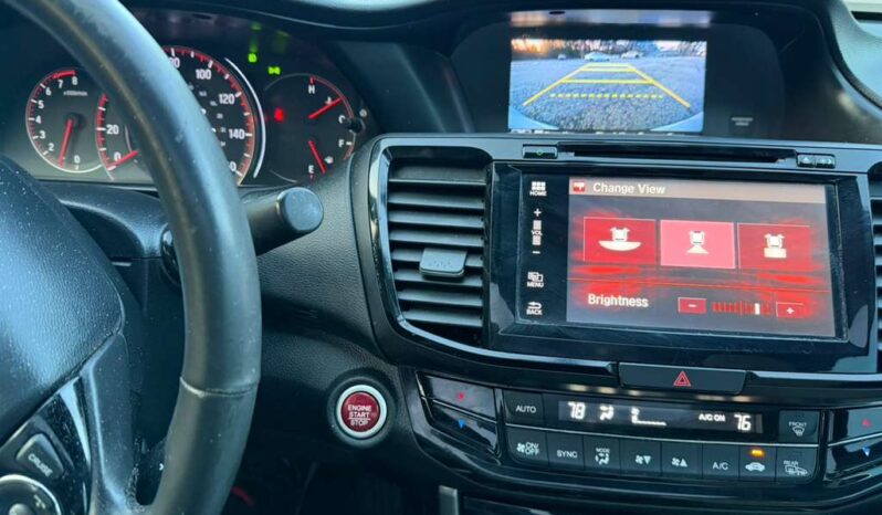 
								2017 Honda Accord full									