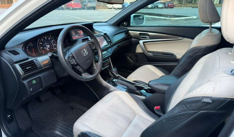 
								2017 Honda Accord full									