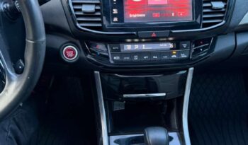 
										2017 Honda Accord full									