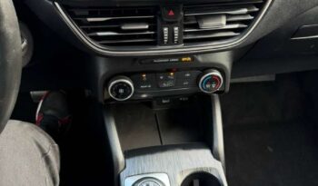 
										2022 Ford Escape full									