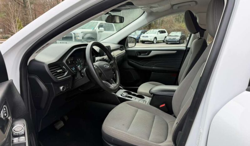 
								2022 Ford Escape full									