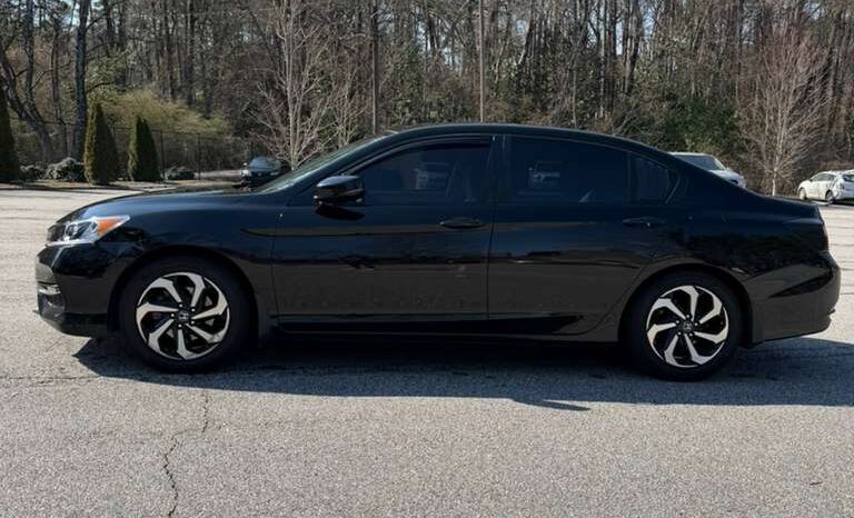 
								2017 Honda Accord EX-L full									