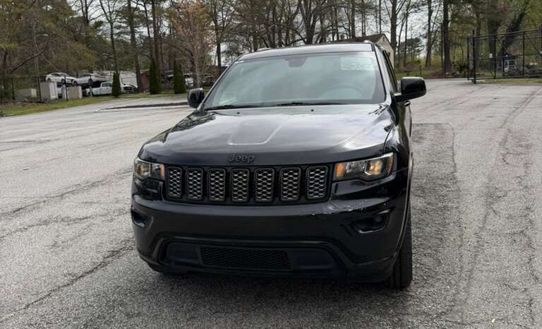 
								2018 jeep grand Cherokee Sports full									