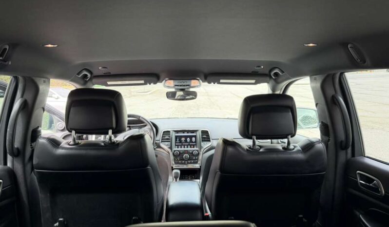 
								2018 jeep grand Cherokee Sports full									