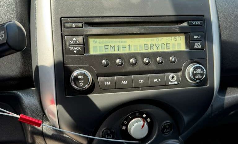 
								2014 Nissan Versa full									