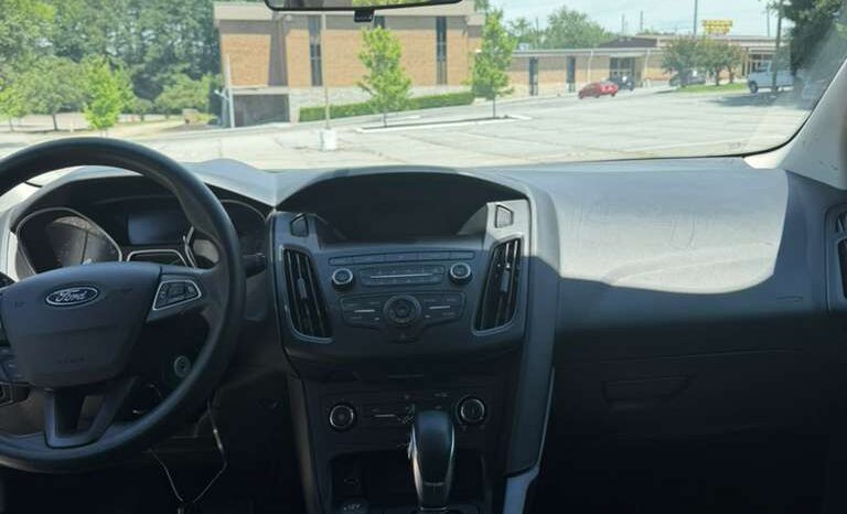 
								2018 Ford Focus SE full									