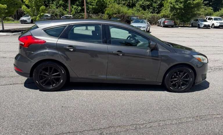 
								2018 Ford Focus SE full									