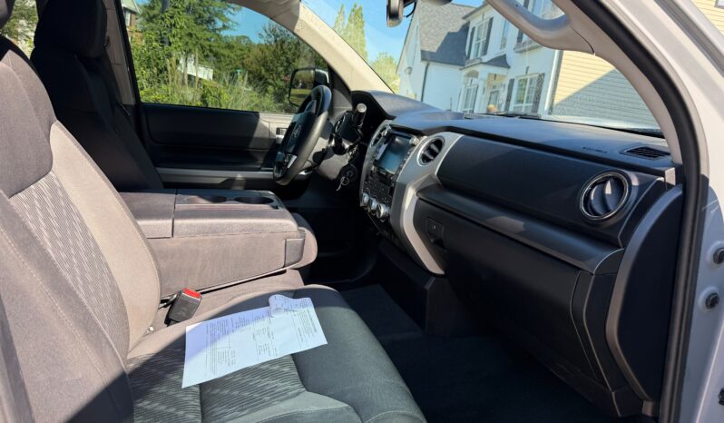 
								2021 Toyota Tundra full									