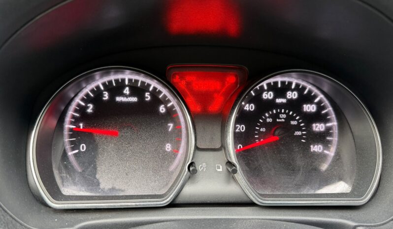 
								2014 Nissan Versa full									