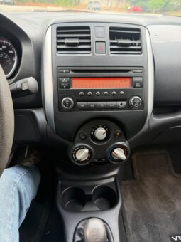 
										2014 Nissan Versa full									