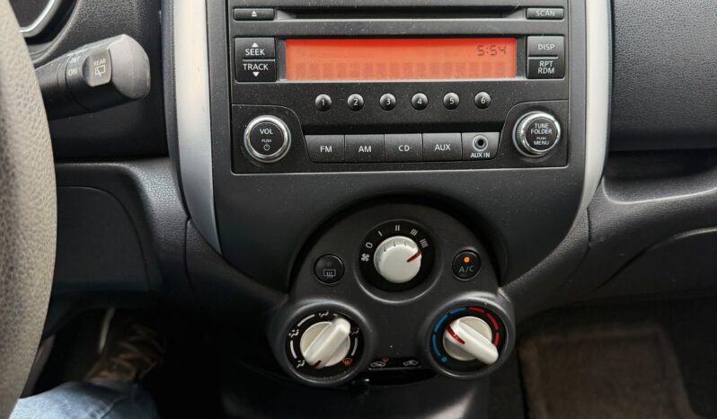 
								2014 Nissan Versa full									
