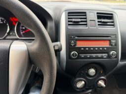
										2014 Nissan Versa full									