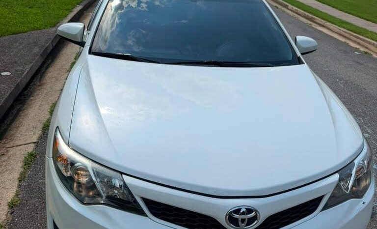 
								2012 Toyota Camry full									