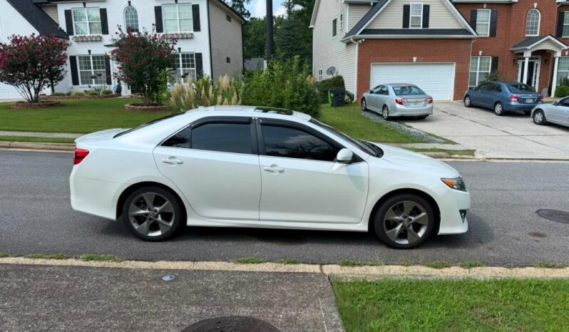 
								2012 Toyota Camry full									
