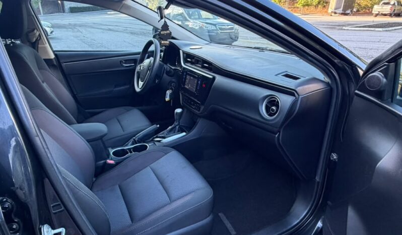 
								2018 Toyota Corolla full									