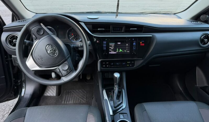 
								2018 Toyota Corolla full									