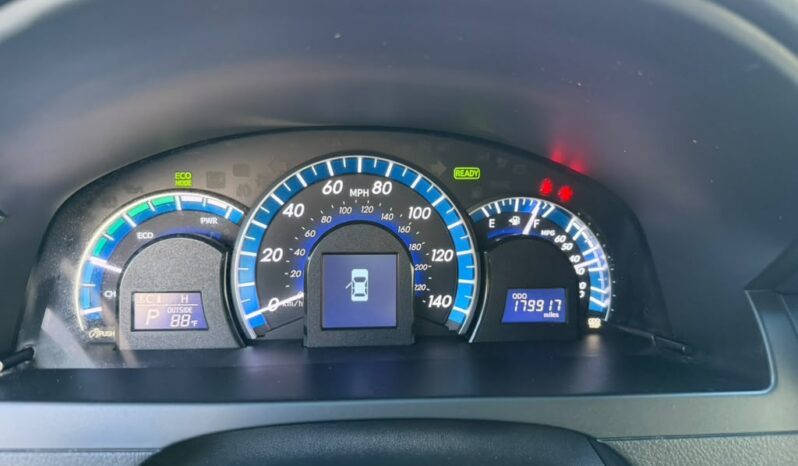 
								2012 Toyota Camry Hybrid full									