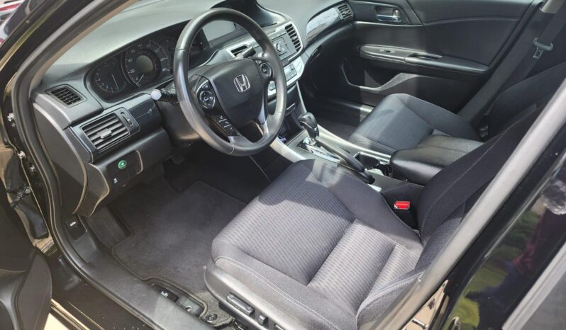 
								2015 Honda Accord full									