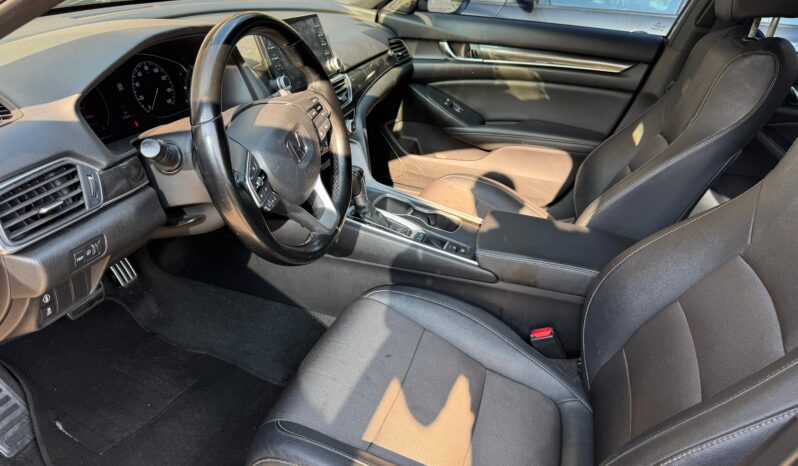 
								2020 Honda Accord full									