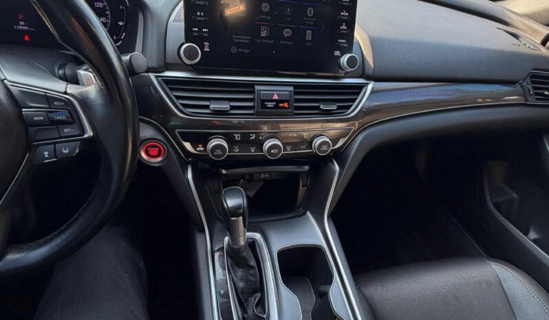 
								2020 Honda Accord full									