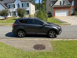 
										2018 Toyota RAV4 XLE full									