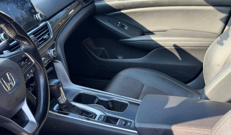 
								2020 Honda Accord full									