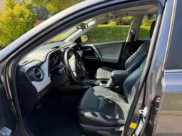 
										2018 Toyota RAV4 XLE full									