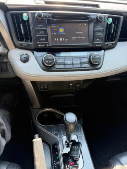 
										2018 Toyota RAV4 XLE full									