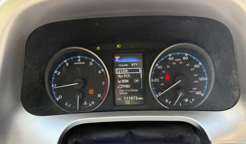 
								2018 Toyota RAV4 XLE full									