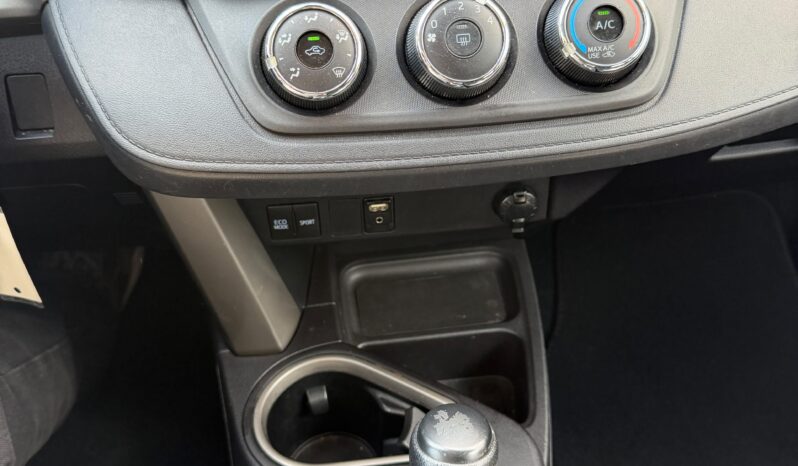 
								2018 Toyota Rav4 full									