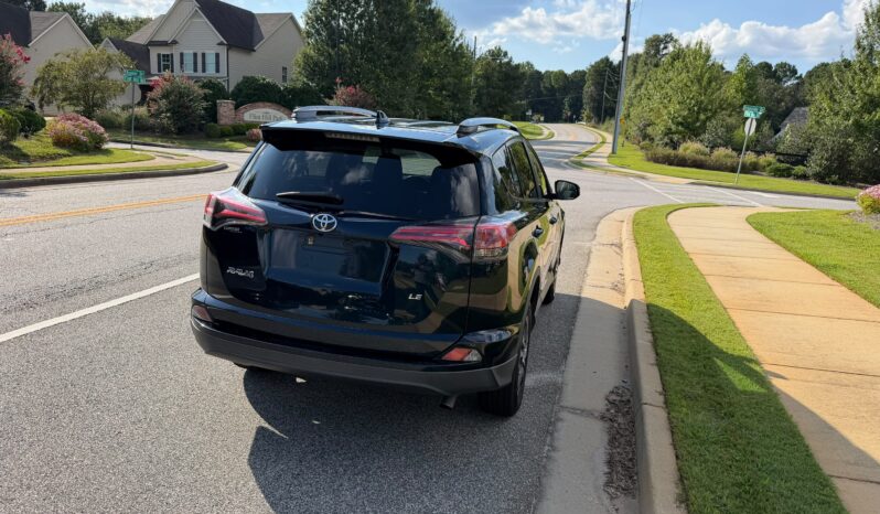 
								2018 Toyota Rav4 full									