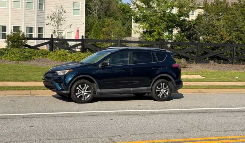 
								2018 Toyota Rav4 full									