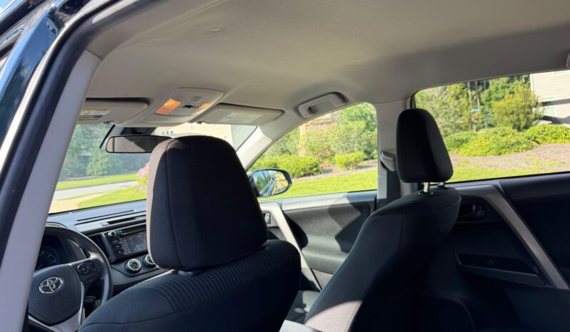 
								2018 Toyota Rav4 full									