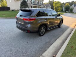 
										2018 Toyota Highlander SE full									