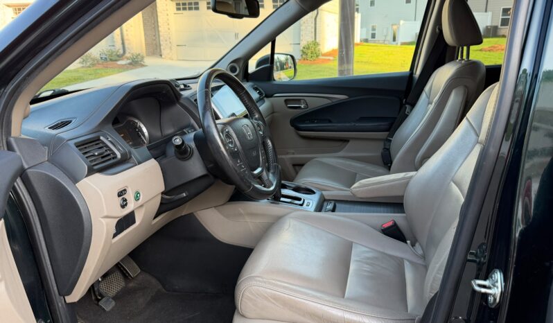 
								2017 Honda Pilot full									