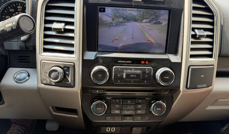 
								2016 Ford F-150 Lariat full									