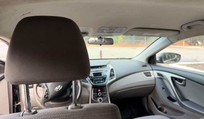 
								2016 Hyundai Elantra full									